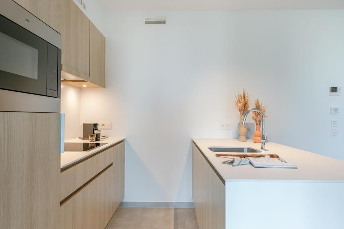 Huswell - Stylish 2 Bedroom With Terrace And Parking *